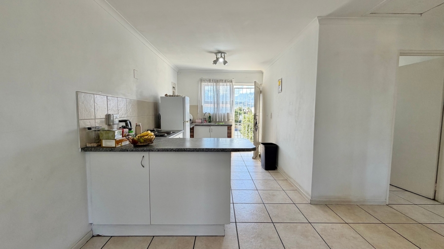 2 Bedroom Property for Sale in Guldenland Western Cape